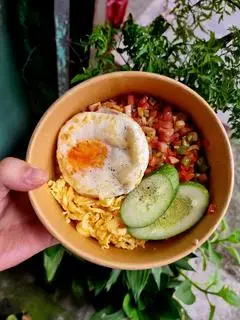Hình ảnh Cơm chiên Dương Châu - Trứng ốp la