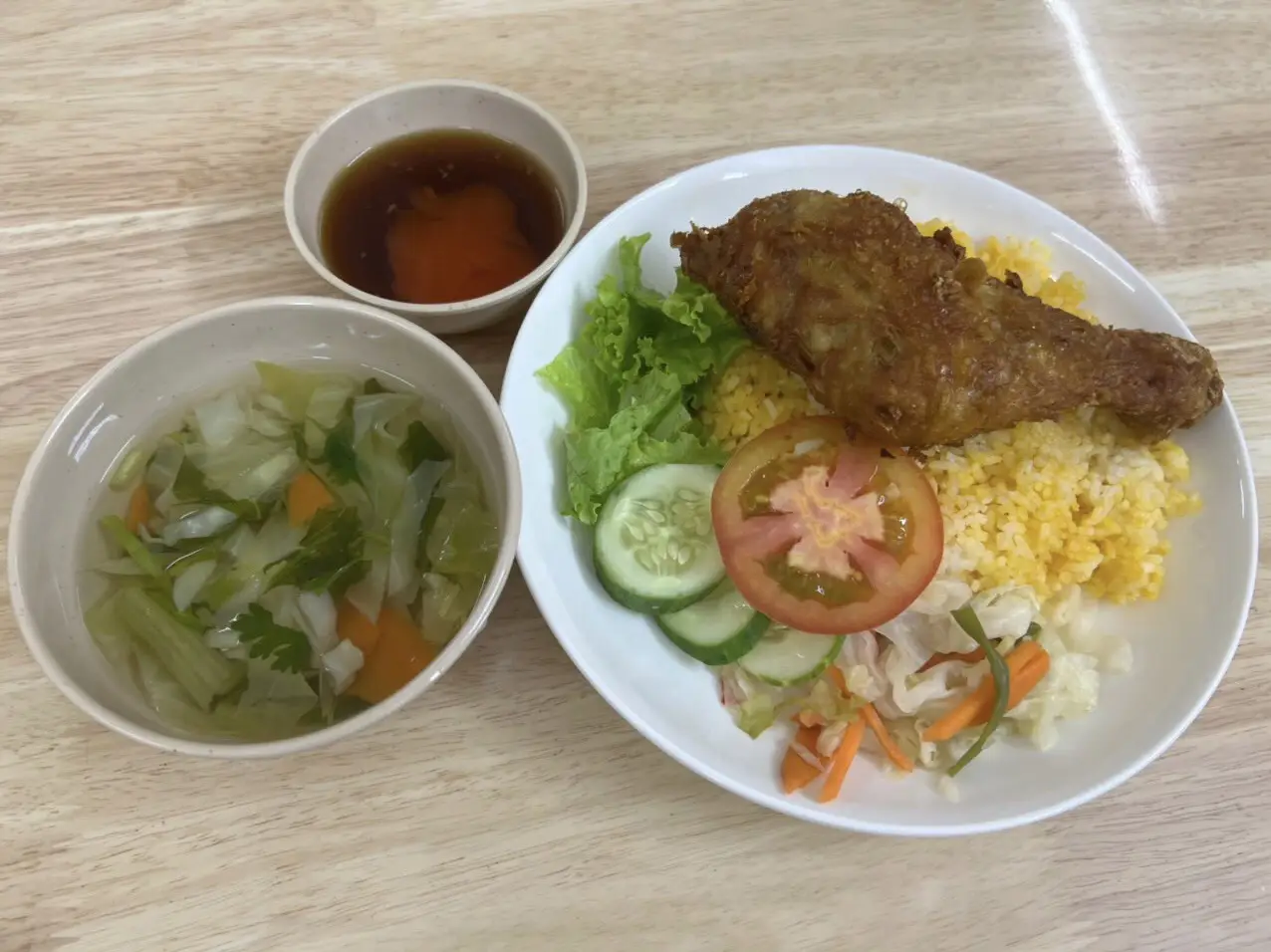 Hình ảnh Cơm đùi gà bơ tỏi