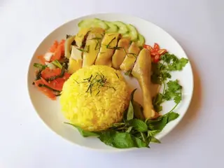 Hình ảnh Cơm gà hấp hành