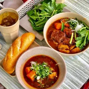 Hình ảnh Bò kho bánh mì