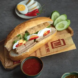Hình ảnh Bánh mì truyền thống - Cafe muối