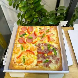 Hình ảnh Piza vuông 4 vị size 20cm