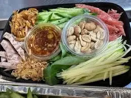 Hình ảnh Tré trộn tai heo phần lớn ( tặng bánh phồng tôm)