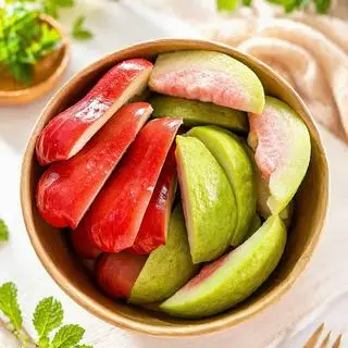 Hình ảnh Ổi ruột đỏ 300gram