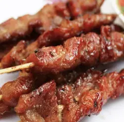 Hình ảnh 1 cặp xiên bò nướng