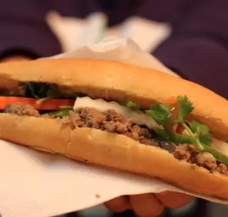 Hình ảnh Bánh mỳ pate