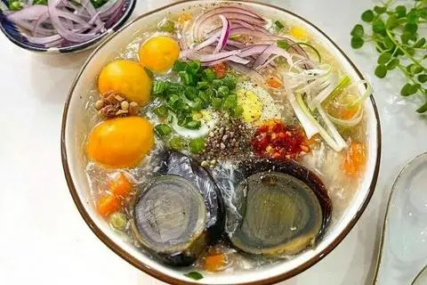 Hình ảnh Súp Cua Bé Ngọc - Gỏi Cuốn & Gỏi Đu Đủ Tôm Thịt - Mai Xuân Thưởng