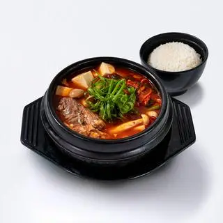 Hình ảnh Súp kimchi thịt heo hầm - Kimchi Jjigae