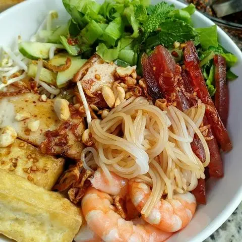 Hình ảnh Ăn Vặt Trai Đẹp - Bún Nước Tương & Mì Trộn - Trương Công Định