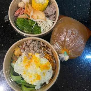 Hình ảnh Mì cay full topping
