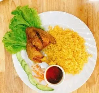 Hình ảnh Cơm Ức Gà Xối Mỡ
