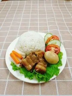 Hình ảnh Cơm thịt kho - trứng ốp