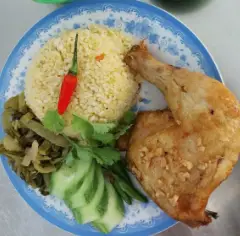 Hình ảnh Cơm đùi gà góc tư