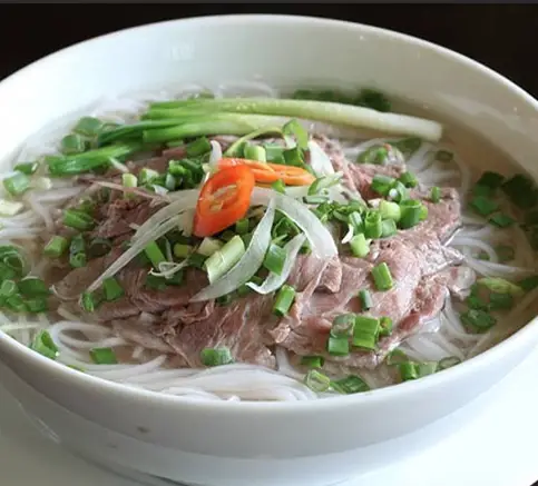 Hình ảnh Phở bò tái