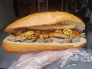 Hình ảnh Bánh mỳ chả cá