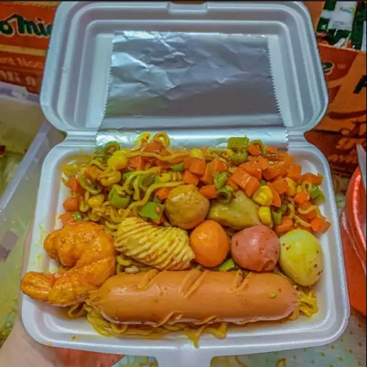 Hình ảnh Mì trộn thập cẩm nhiều mỳ