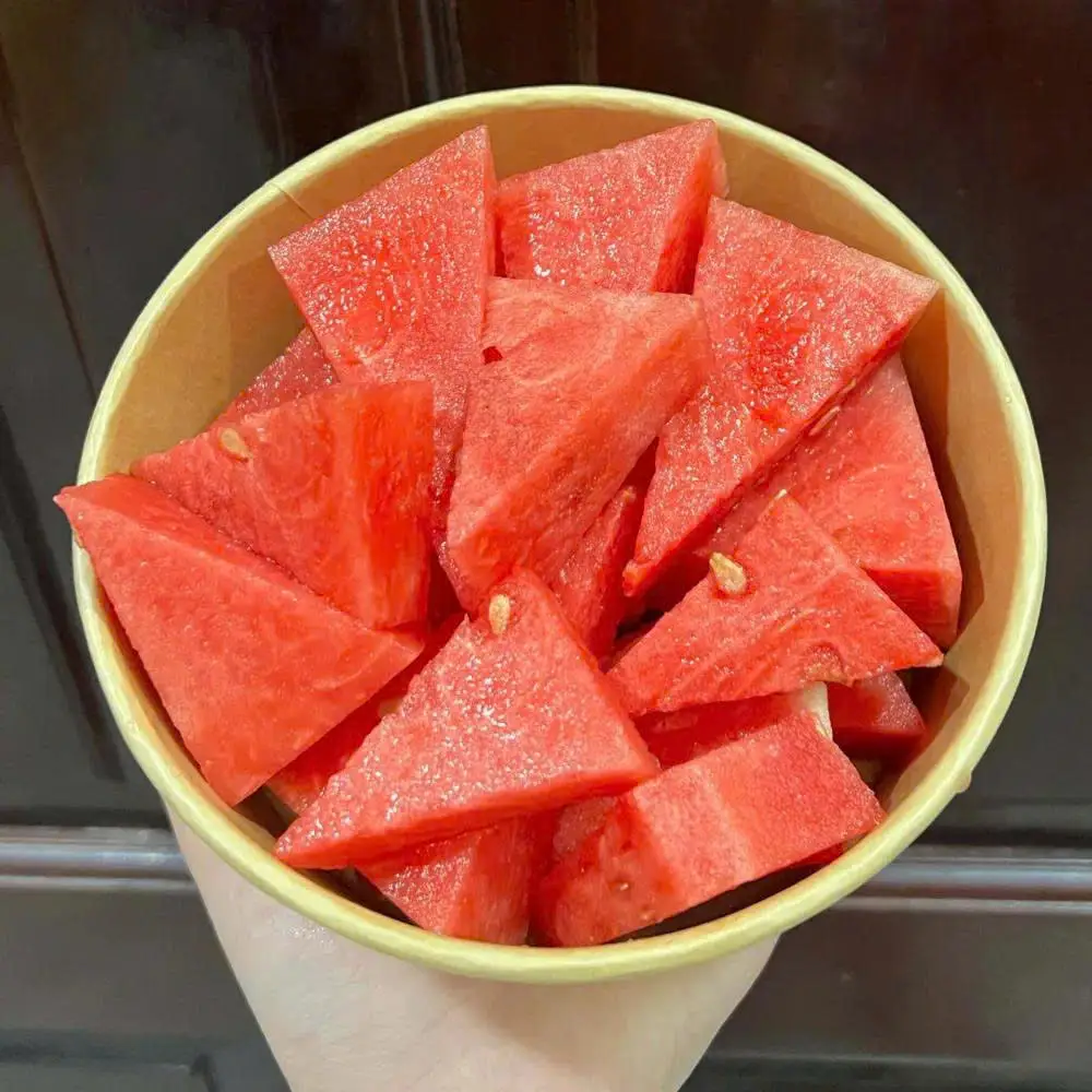 Hình ảnh Dưa hấu đỏ cắt sẵn 400g