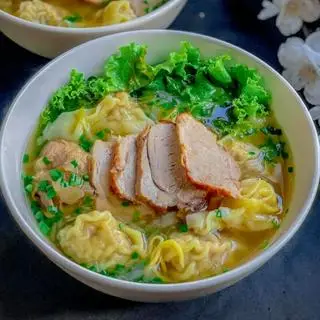 Hình ảnh Hoành thánh xá xíu