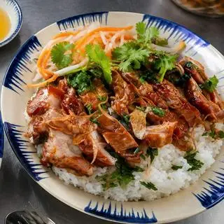 Hình ảnh Cơm tấm nhuyễn Long Xuyên - Tiểu Mễ (Xá Xíu)