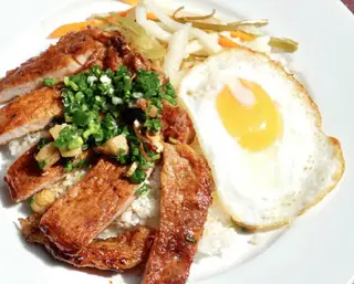 Hình ảnh Cơm tấm sườn ốp la