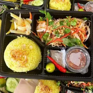 Hình ảnh Cơm gỏi gà