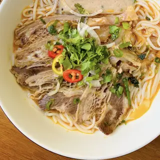 Hình ảnh Bún bò Huế nạm - gân