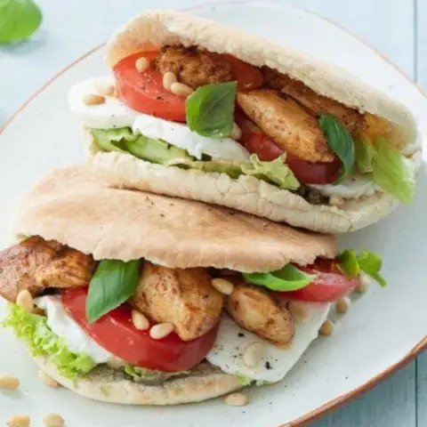 Hình ảnh Thanh Phú - Bánh Mì Pita - Tự Lập