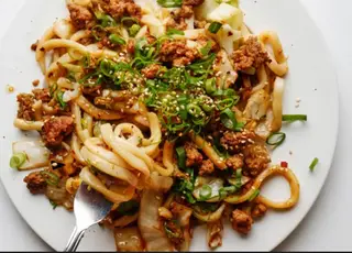 Hình ảnh Mì udon xào bò