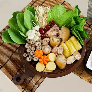 Hình ảnh Lẩu bò lớn