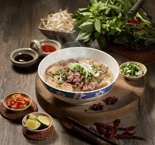 Hình ảnh Phở tái viên