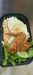 Hình ảnh Cơm chiên cánh gà