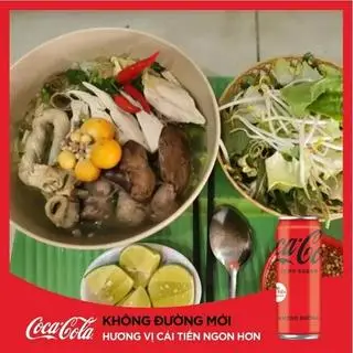 Hình ảnh Bún gà & lòng trứng - coca