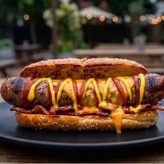 Hình ảnh Bacon cheddar Brat