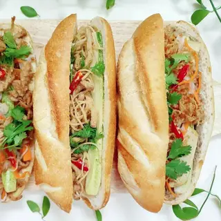 Hình ảnh Bánh mì bì chả chay