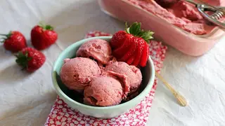 Hình ảnh Kem dâu tây nướng