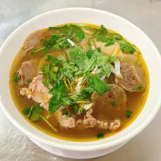 Hình ảnh Bún bò thập cẩm 