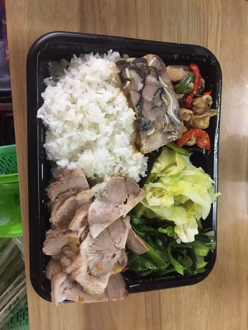Hình ảnh Cơm thịt chân giò luộc
