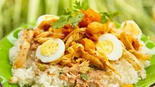Hình ảnh Xôi gà xé thập cẩm