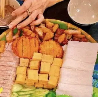 Hình ảnh Bún đậu chả cốm