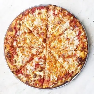 Hình ảnh Pizza Bò Bằm Xúc Xích