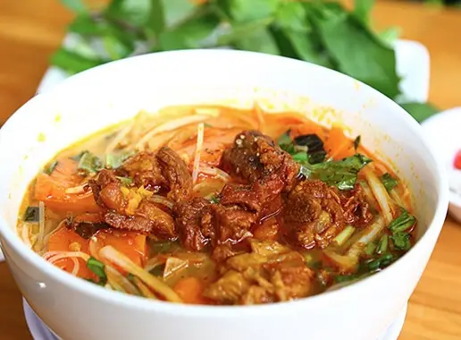 Hình ảnh Hủ tiếu mềm - bánh phở - bò kho