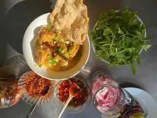 Hình ảnh Mì quảng đầy đủ