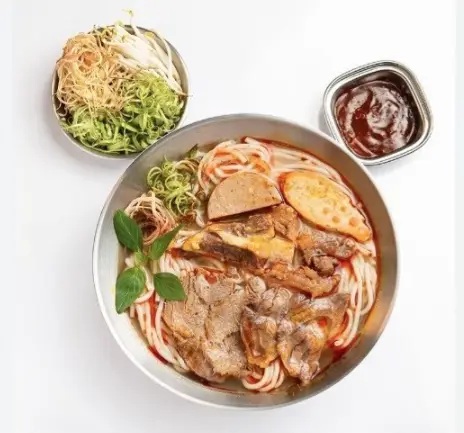 Hình ảnh Bún bò nạm gân