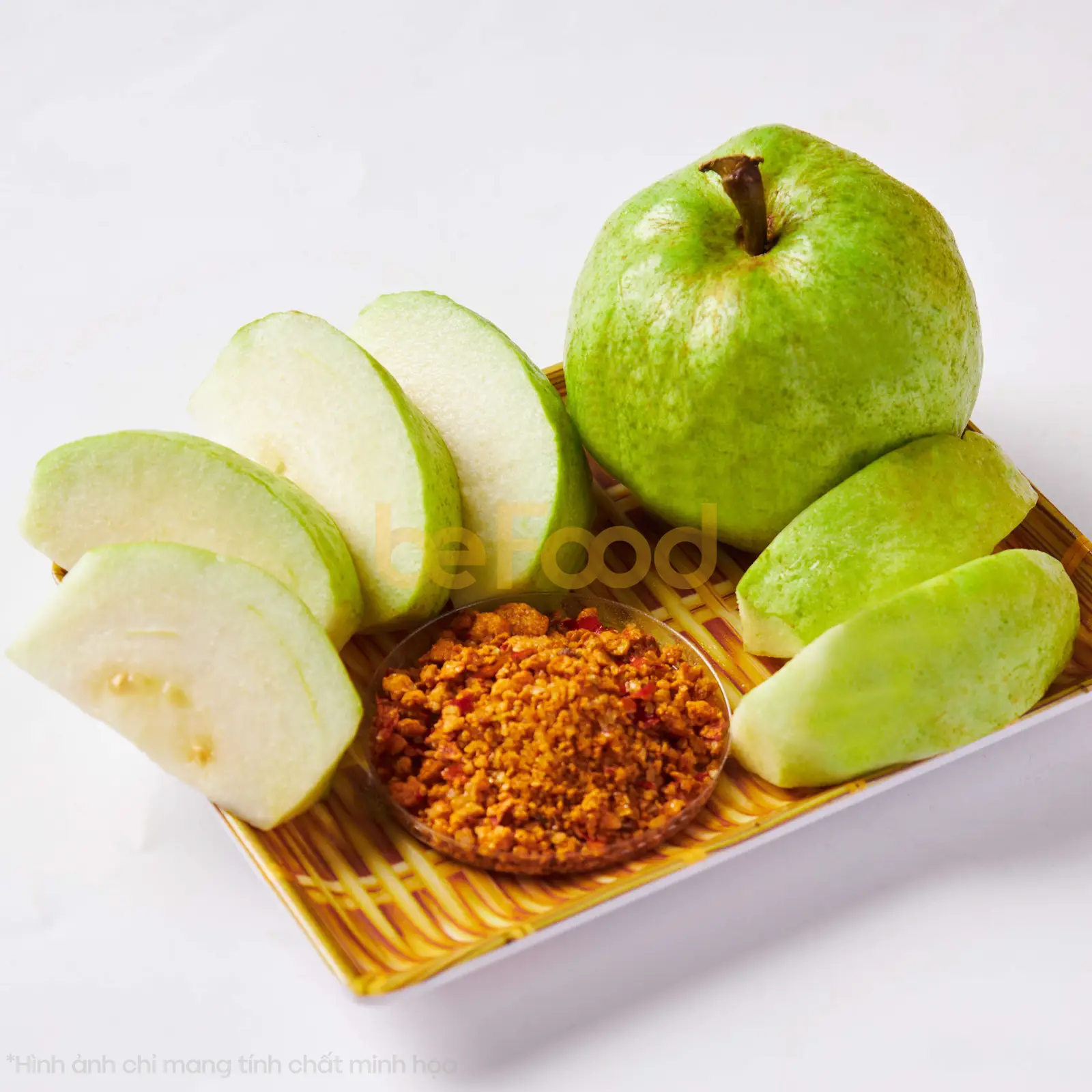 Hình ảnh Ổi giòn chấm muối ớt