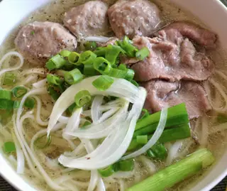 Hình ảnh Phở tái bò viên