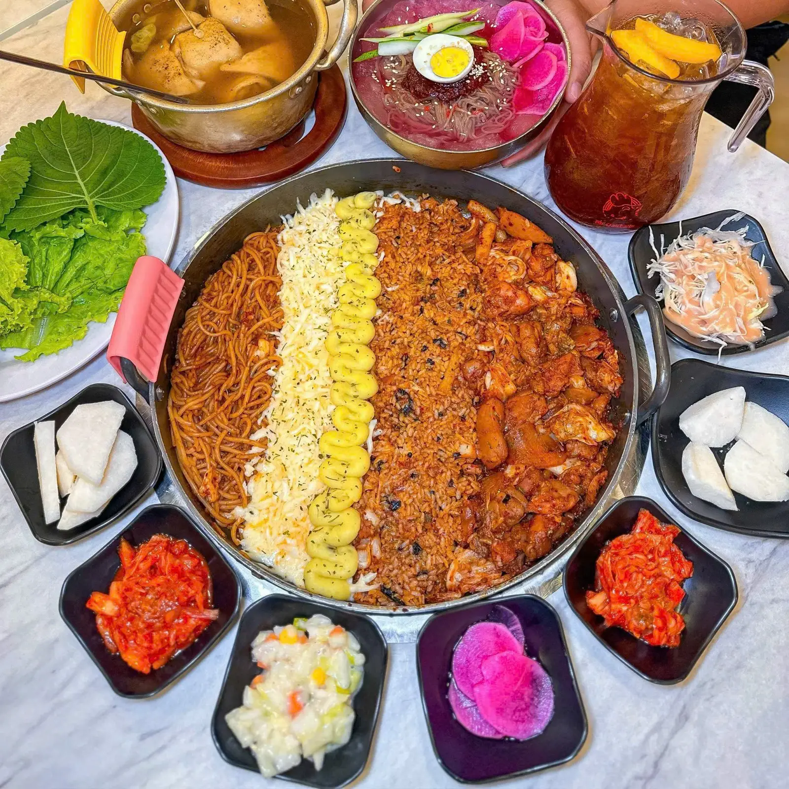 Hình ảnh Mr. Dakgalbi - Gà Xào Bắp Cải - Phan Xích Long