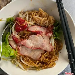 Hình ảnh Hủ Tiếu  Xá Xíu + Bánh Tôm