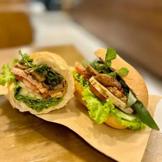 Hình ảnh Mai - Bánh Mì Chay & Nước Sâm Lục Vị - Lạc Long Quân