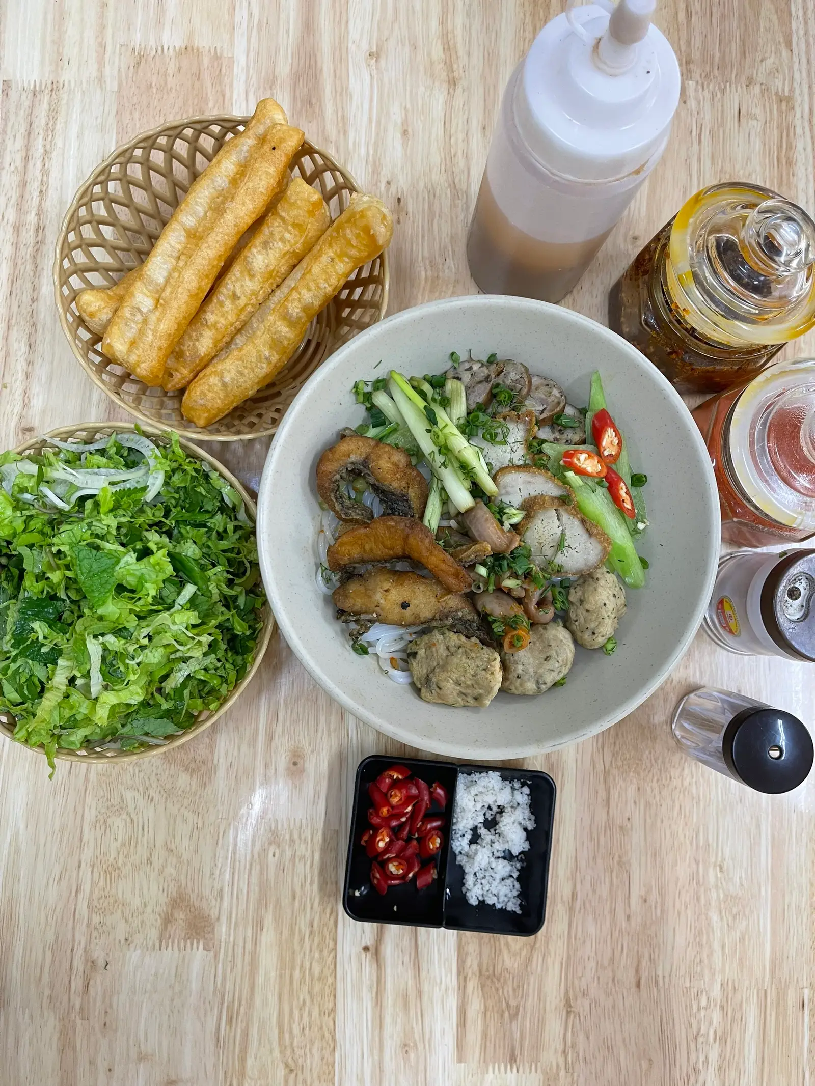 Hình ảnh Bún cá rô thập cẩm