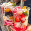 Hình ảnh Hoa quả dầm sữa chua